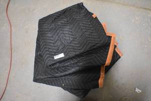 lot 60 image: 80x72 Moving Blankets