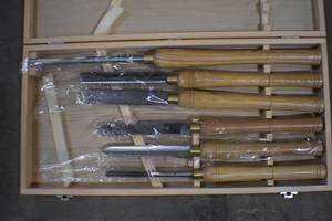 lot 68 image: WEN CH15 6-Piece 16-to-22-Inch Artisan Chisel Set with High-Speed Steel Blades and Domestic Ash Handles