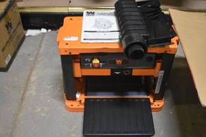 lot 73 image: WEN PL1303 15-Amp 13-Inch Three-Blade Benchtop Thickness Planer