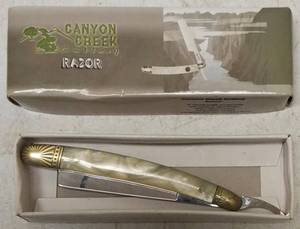 lot 40 image: Canyon Creek Cutlery Razor (View Photos)