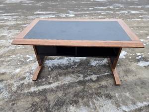 lot 21 image: Wooden Office Desk