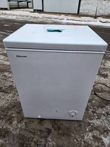 lot 28 image: Hisense Chest Freezer