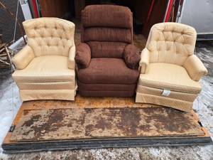 lot 35 image: Set of 3 Upholstered Chairs including 2 Armchairs and 1 Recliner