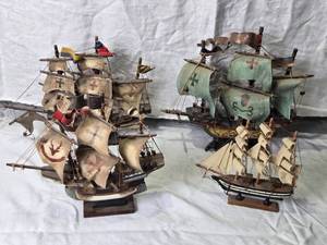 lot 64 image: 2 Wooden Decor Ships Royal and Golden Hind