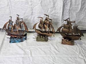 lot 73 image: Set of 3 Vintage Wind-Up Toy Ships - These Need Work
