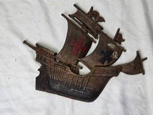 lot 101 image: Vintage Cast Iron Ship Wall Plaque with Nautical Design