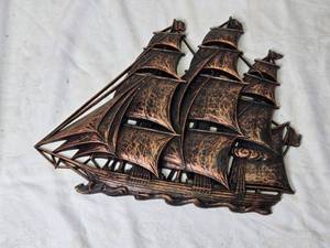 lot 102 image: Vintage Coppercraft Guild Nautical Wall Art Ship by Syroco