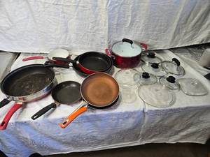 lot 130 image: Used Cookware