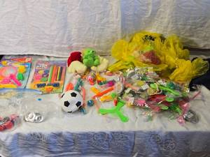 lot 146 image: Assorted Party Toys for Kids