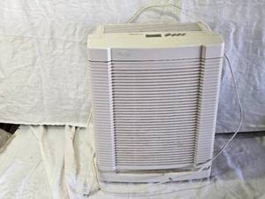 lot 163 image: Hunter HEPAtech Air Purifier Model 30388