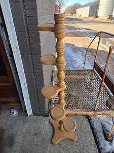 lot 168 image: Vintage Wooden Plant Stand with 5 Shelves