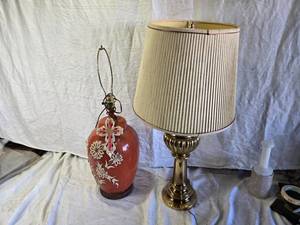 lot 169 image: Decorative Table Lamps