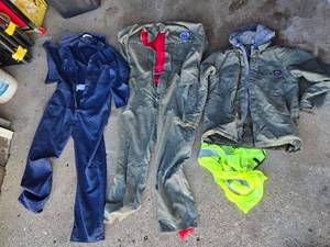 lot 195 image: Collection of Workwear Coveralls Including Dickies and Dakota, Dickies jacket (size M38-40)