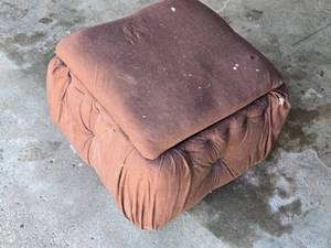 lot 203 image: Used Brown Ottoman with Storage