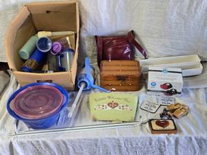 lot 213 image: Assorted Water Bottles and Plastic Containers, Home Decor