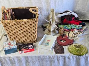 lot 228 image: Household Items, Basket, Aprons, Decor Plaques and More