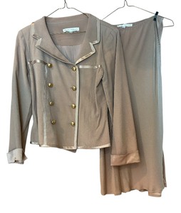 lot 93 image: Lisa Ann Jacket and Skirt Set