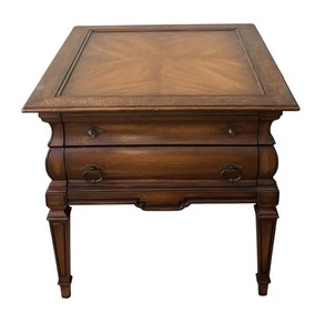 lot 91 image: Vintage Weiman Accent Table  Side Table