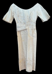 lot 97 image: Beautiful Vintage Handmade Dress