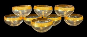 lot 136 image: Eight Vintage Tiftan- Franciscan Bowls