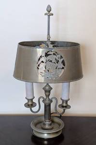 lot 88 image: Vintage Brass Ship Table Lamp