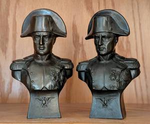 lot 115 image: Pair of Bronze Napoleon Bookends