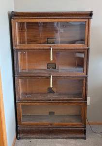 lot 2 image: Antique Oak Globe Wernicke Barrister Bookcase