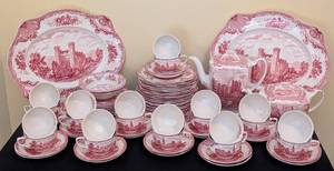 lot 25 image: Johnson Bros Old Britain Castles Dish Set
