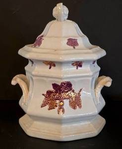 lot 44 image: Rare Antique Edward Walley Sugar Bowl