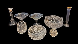 lot 125 image: Stunning Clear Glass Collection