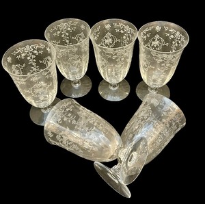 lot 38 image: Vintage Cut Glass  Crystal Footed Ice Tea Tumblers