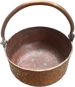 lot 112 image: VINTAGE 4.75 COPPER POT WITH HANDLE