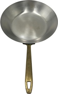 lot 5 image: VINTAGE PAUL REVERE WARE  SIGNATURE SERIES 1801 10.5 GOURMET SKILLET