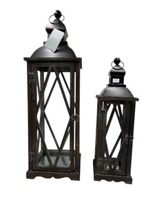lot 175 image: FARMHOUSE TALL VINTAGE DECORATIVE WOODMETAL LANTERNS