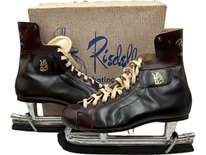 lot 277 image: RIEDELL ICE SKATES SIZE 10-11.5
