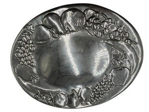 lot 220 image: VINTAGE THE WILTON CO ROUND PEWTER FRUIT BOWL