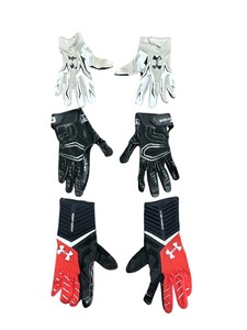 lot 263 image: UNDER ARMOUR3 PAIRS SPORTS GLOVES