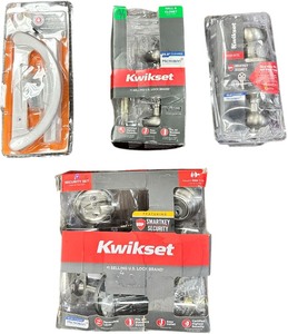 lot 453 image: A4 - HOUSEHOLD DOORKNOBS BUNDLE OF 4