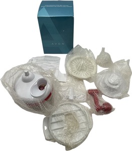 lot 169 image: VINTAGE AVON FOOD ESSENTIALS SET, KITCHEN GADGET