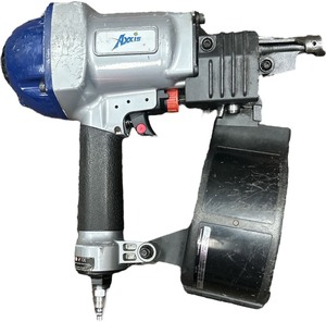 lot 580 image: AXXIS PNEUMATIC COIL NAILER
