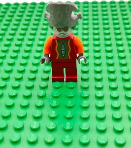 lot 542 image: STAR WARS LEGO NUTE GUNRAY MINIFIG