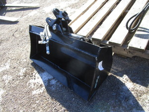 Future Mini Excavator 32 Hydraulic Tilting Bucket 1 Pins