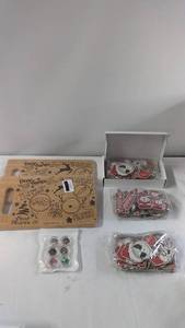 lot 177 image: Christmas Themed Wooden Cutting Boards and Decorations Set