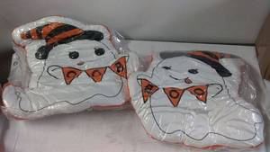 lot 200 image: Set of 2 Halloween Ghost Pillows
