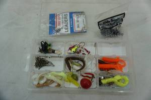 lot 2 image: Fishing Tackle & organizer