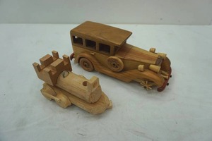 lot 11 image: Wooden model cars