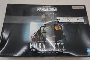 lot 22 image: Star Wars The Mandalorian 112 scale Plastic Model Kit