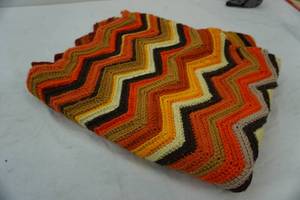 lot 34 image: vintage chevron Afghan 45x60