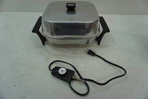lot 48 image: Sunbeam electric skillet