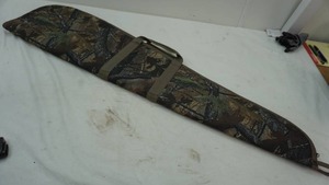 lot 62 image: camo gun case